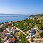 Villa Deluxe Nitia With 4 Bedrooms 550m From Sandy Duće