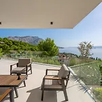 Villa Deluxe Nitia With 4 Bedrooms 550m From Sandy
