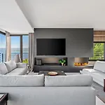 Villa Deluxe Nitia With 4 Bedrooms 550m From Sandy