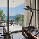 Deluxe Nitia With 4 Bedrooms 550m From Sandy Villa *