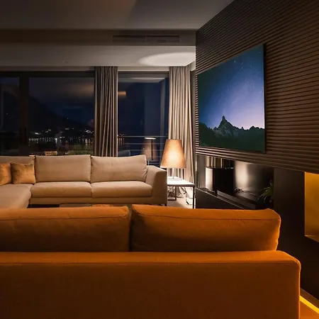 Deluxe Nitia With 4 Bedrooms 550m From Sandy * Duce