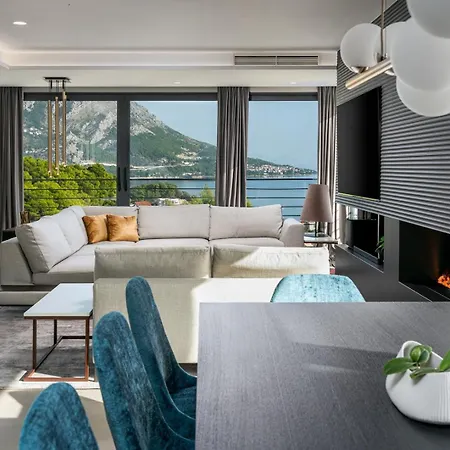 Deluxe Nitia With 4 Bedrooms 550m From Sandy *