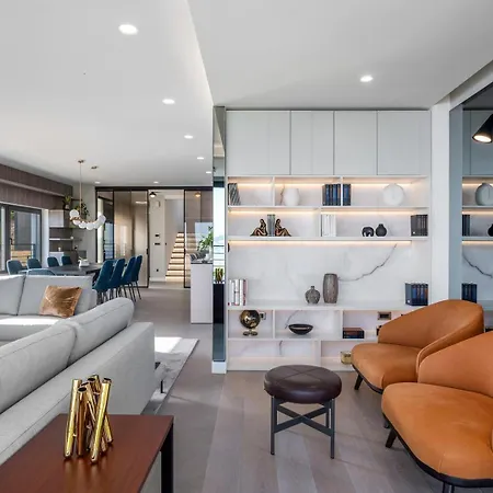 Deluxe Nitia With 4 Bedrooms 550m From Sandy Villa *