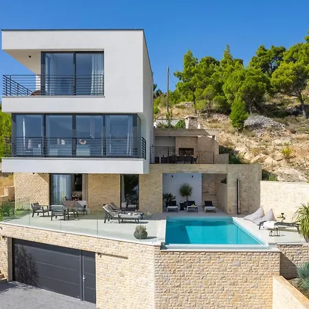 Villa Deluxe Nitia With 4 Bedrooms 550m From Sandy