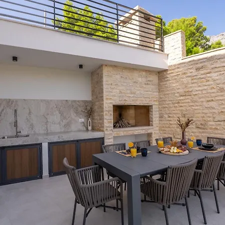 Deluxe Nitia With 4 Bedrooms 550m From Sandy * Duće