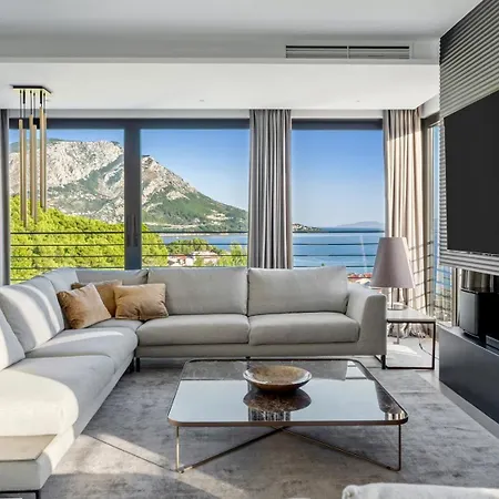 빌라 Deluxe Nitia With 4 Bedrooms 550m From Sandy *
