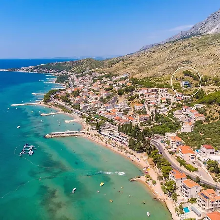Deluxe Nitia With 4 Bedrooms 550m From Sandy Villa *