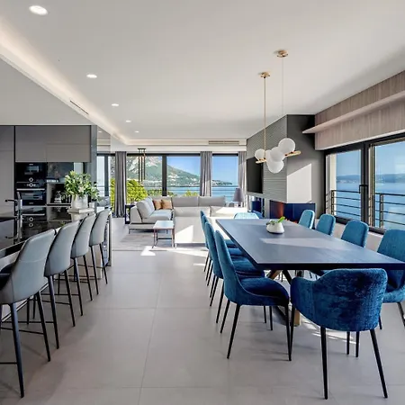 Deluxe Nitia With 4 Bedrooms 550m From Sandy * Duce