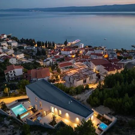 Deluxe Nitia With 4 Bedrooms 550m From Sandy Willa