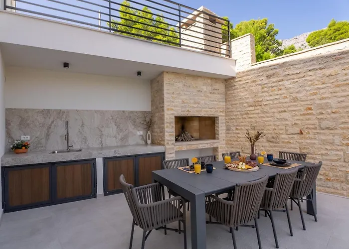 Deluxe Nitia With 4 Bedrooms 550m From Sandy * Duce