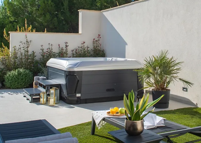 Deluxe Nitia With 4 Bedrooms 550m From Sandy Vila